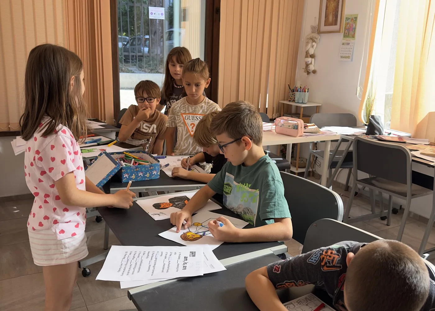 Деца учат заедно в HAPPY Language Academy