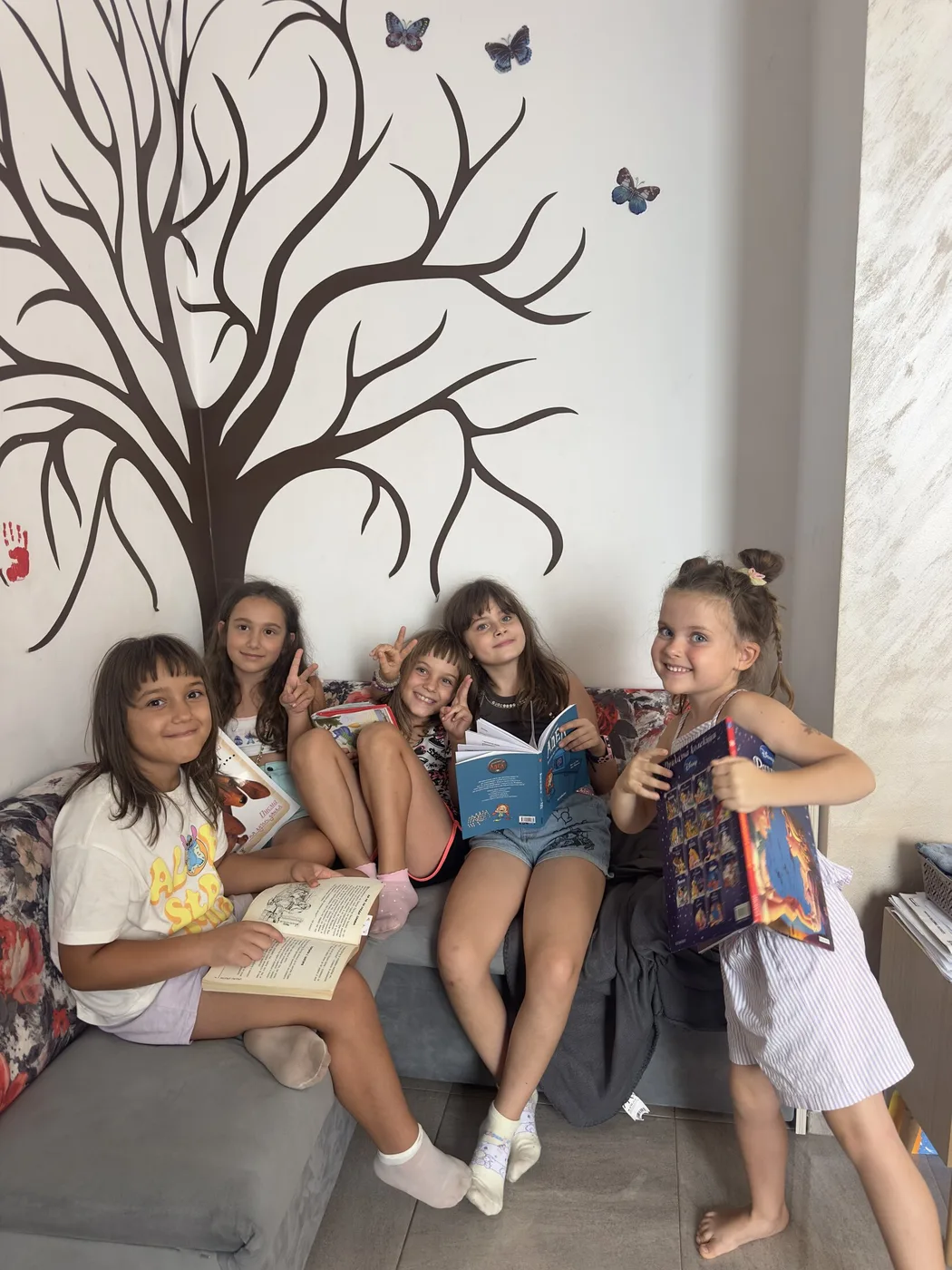 Момент от присъствените лагери на HAPPY Language Academy, снимка 1