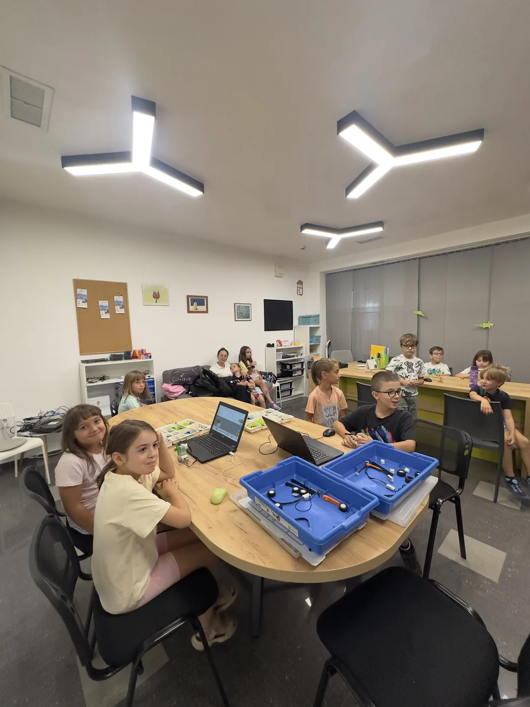 Момент от присъствените лагери на HAPPY Language Academy, снимка 16